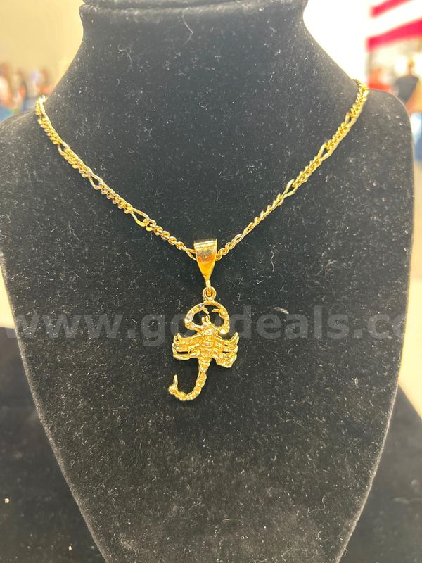 24k Gold, 22” Chunky Figaro Necklace w/ Scorpion. READ ⬇️