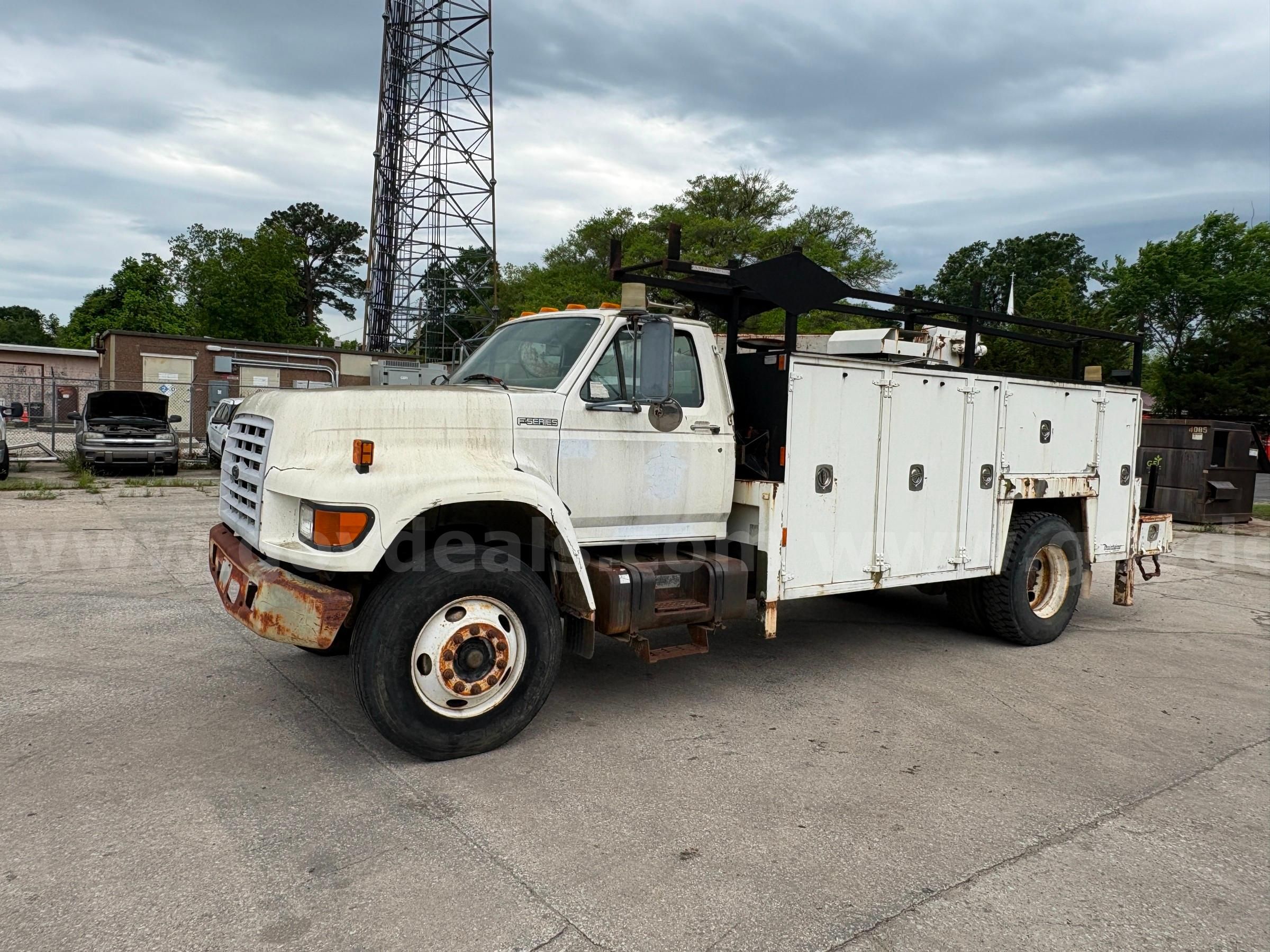 1998 Ford F800