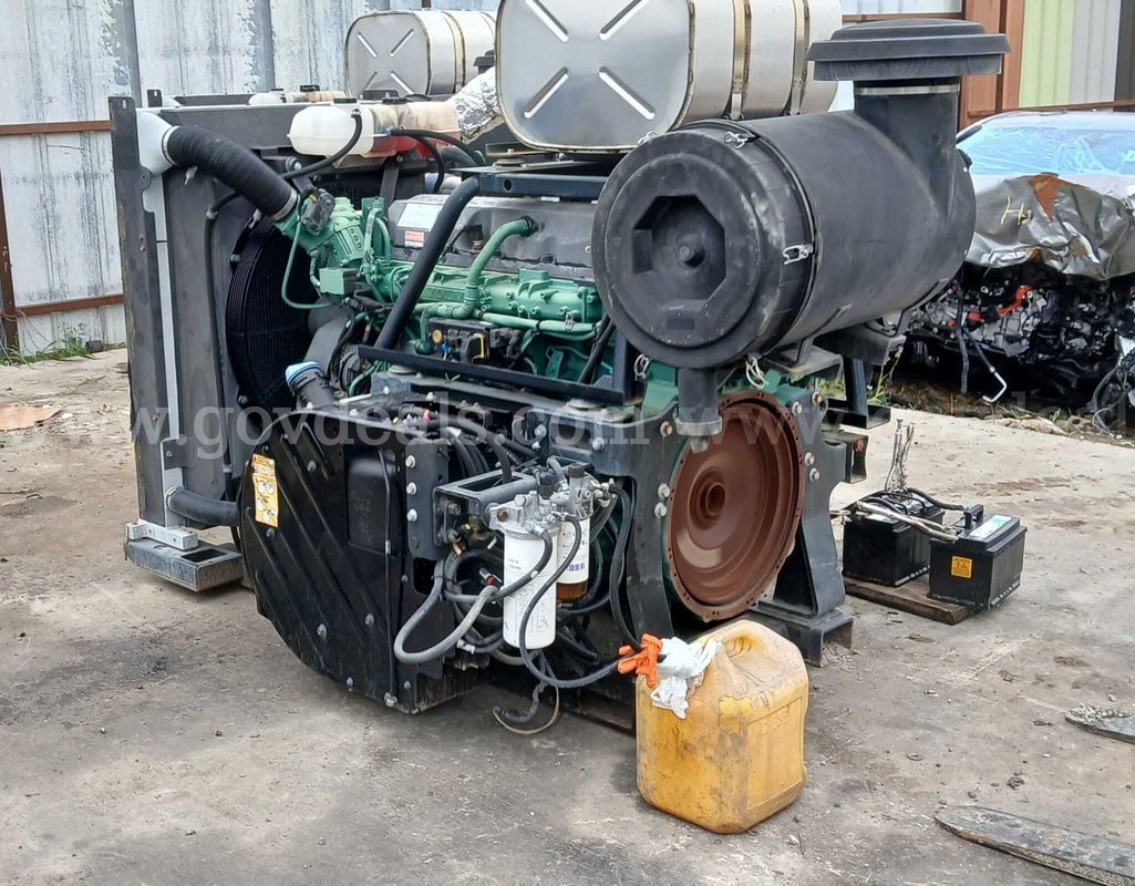 A Lot (2) 2015 Volvo Penta Engine