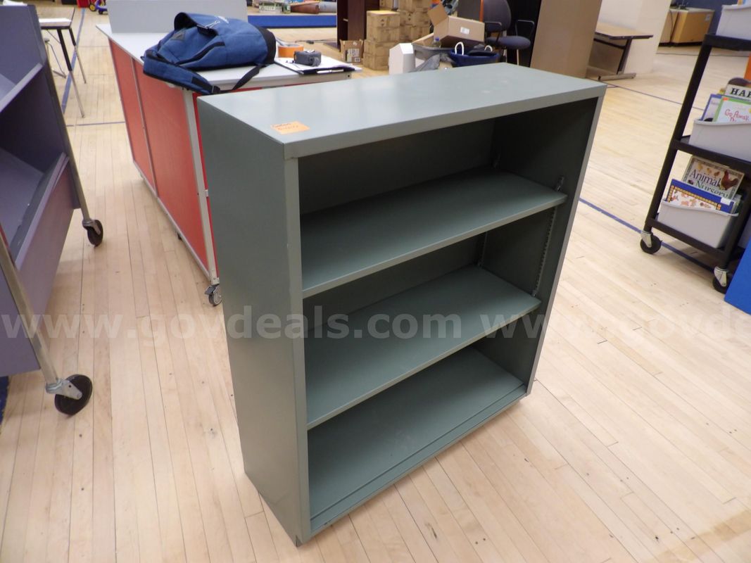 11 Bookshelves - various sizes