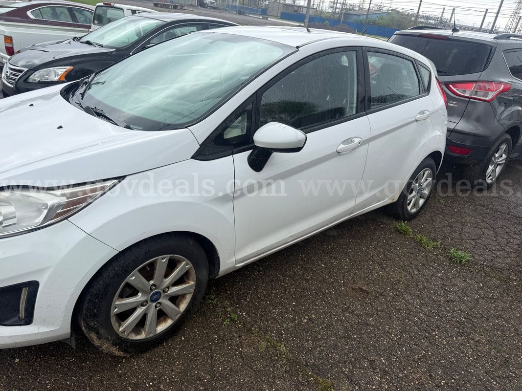 2011 Ford Fiesta SE Hatchback
