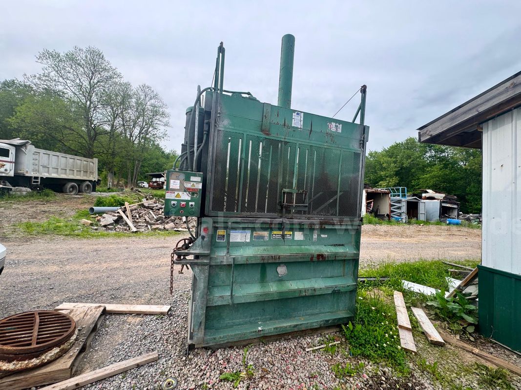 Vertical Baler Cardboard Compactor Good Working Condition When Removed from Service