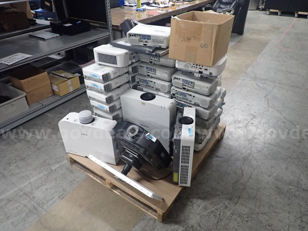Pallet of 66 Various Projectors with remotes