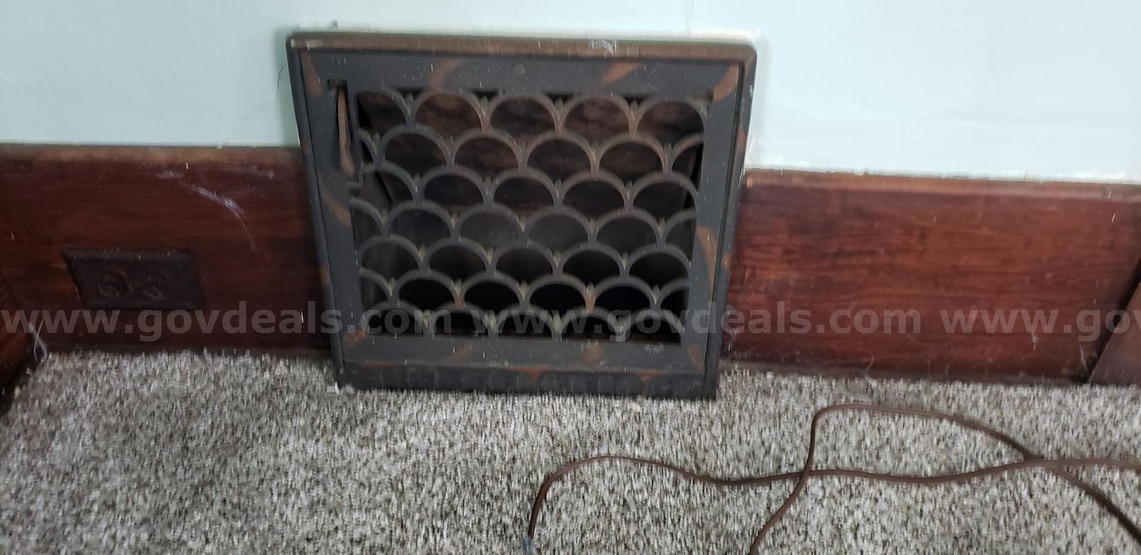 LOT of 4 Floor Registers