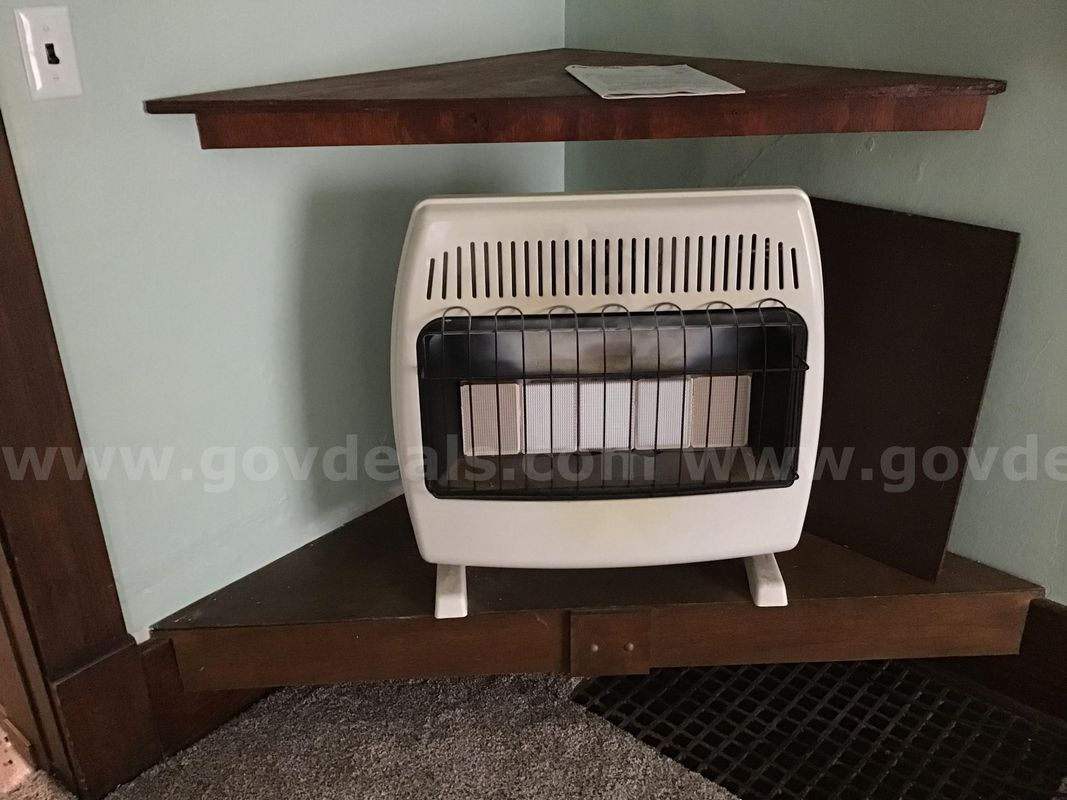 Vent-free gas wall heater