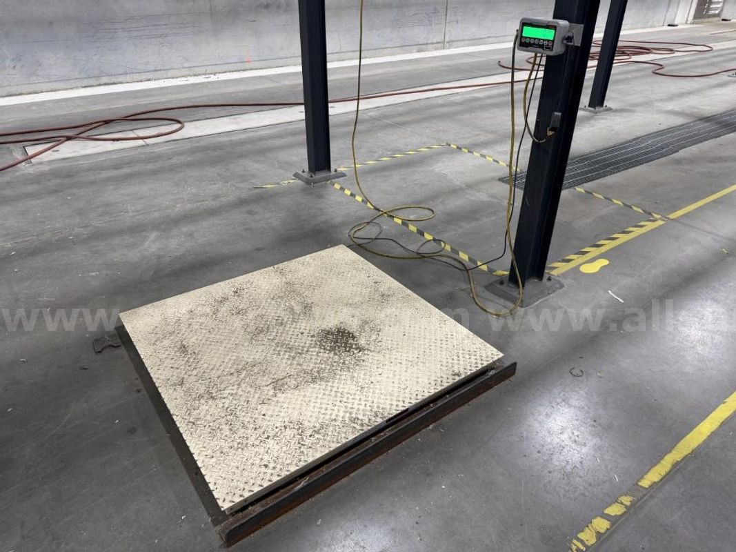 Pallet Scale with Model 185 Cardinal Rival Weight Indicator, Qty 1