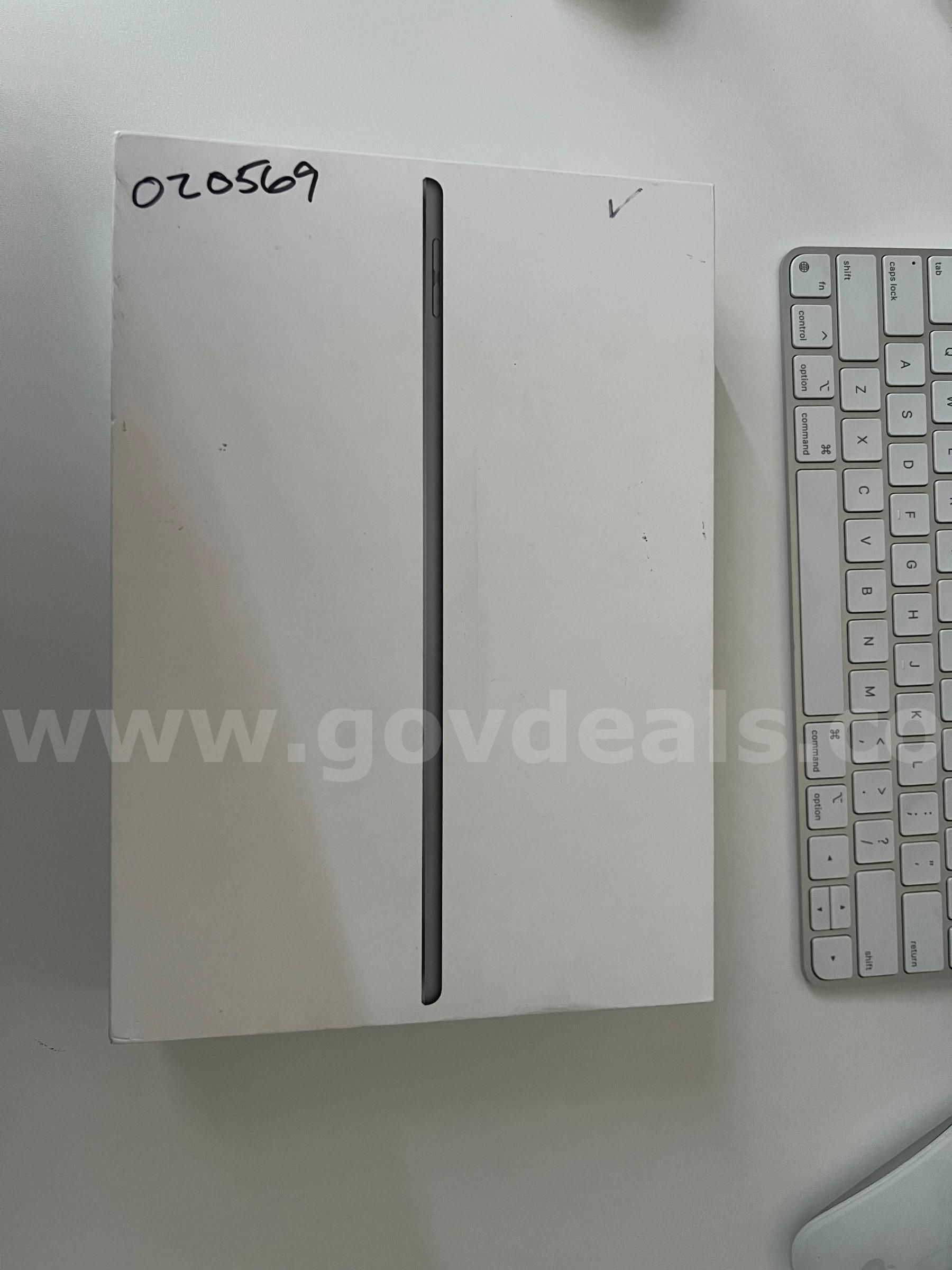 #2 Apple iPad Air (3rd Generation) - 256GB - Wi-Fi Only - With Original Box