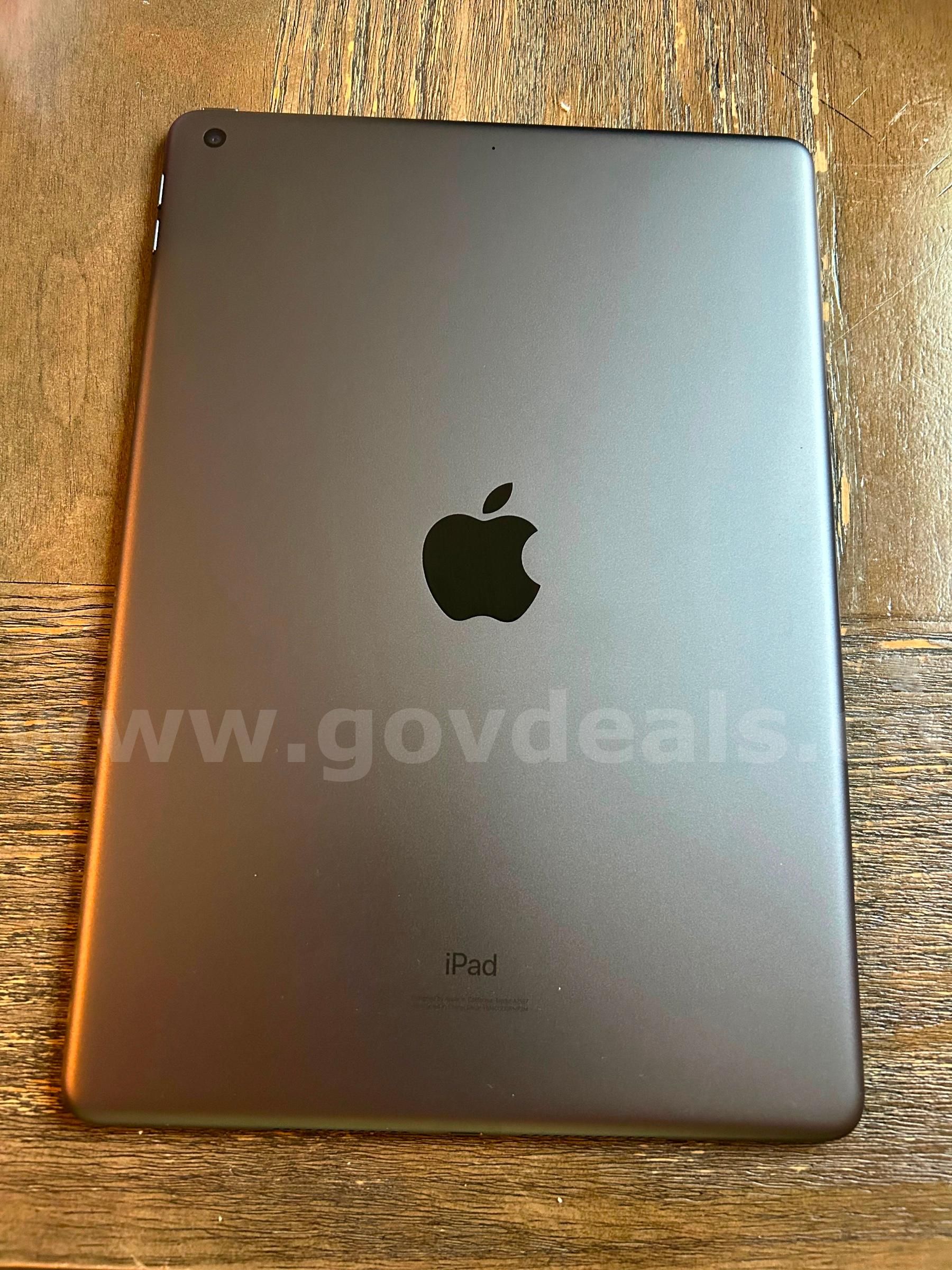 #1 Apple iPad (7th Generation) - Space Gray - With Heavy-Duty OtterBox Defender Cas