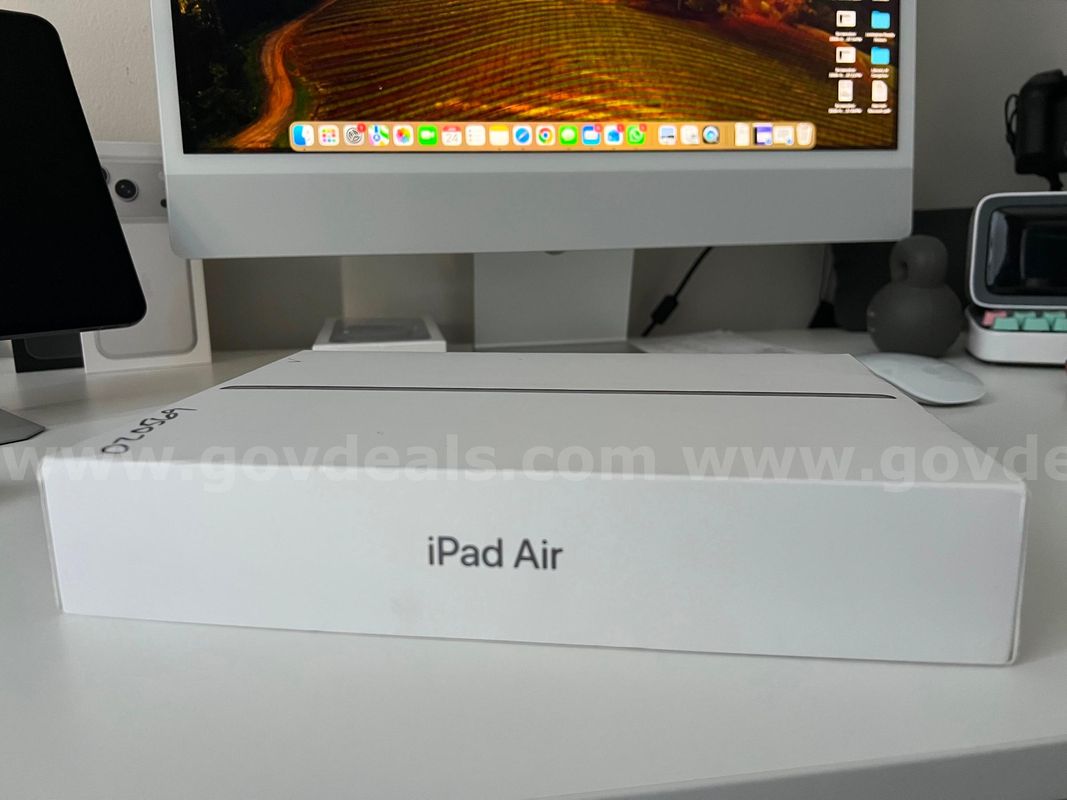 #1 Apple iPad Air 3 256GB - Space Gray - With ORIGINAL BOX