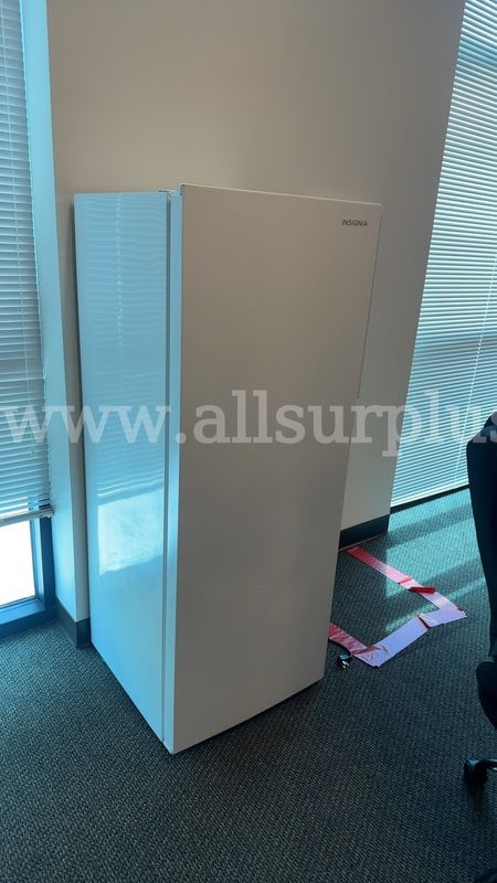 1 Ea. Insignia Upright Freezer NS-UZ7WH0