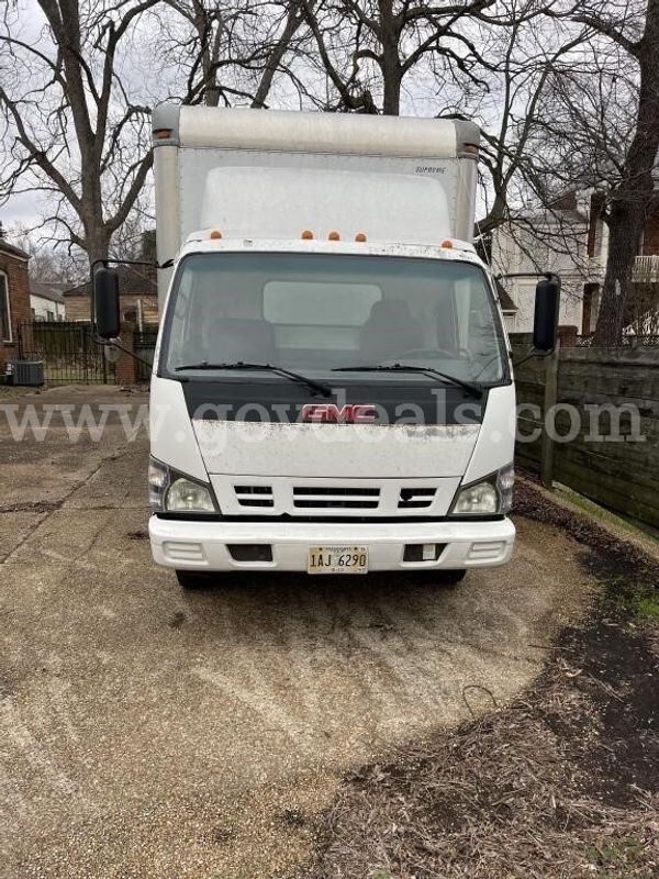 2006 Chevrolet C4500 20' Box Truck – Diesel Engine – Tommy Lift Gate