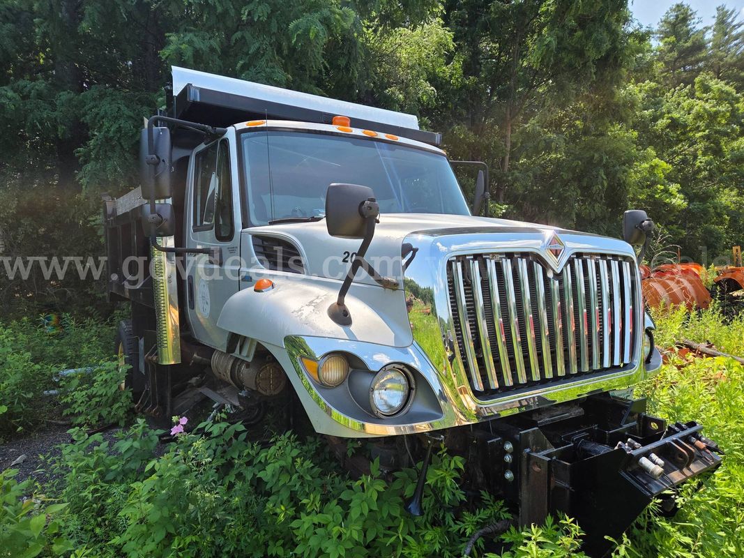 2010 International 7400 CONVENTIONAL CAB 7.6L L6 DIESEL