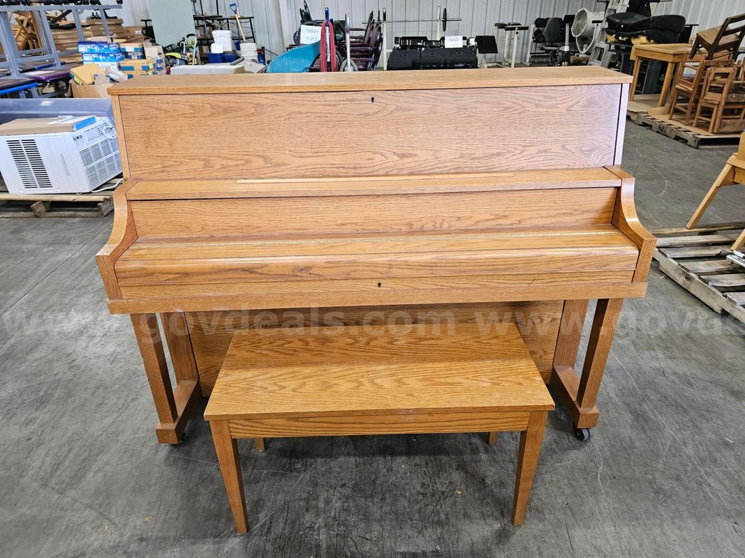 Yamaha Piano With Bench