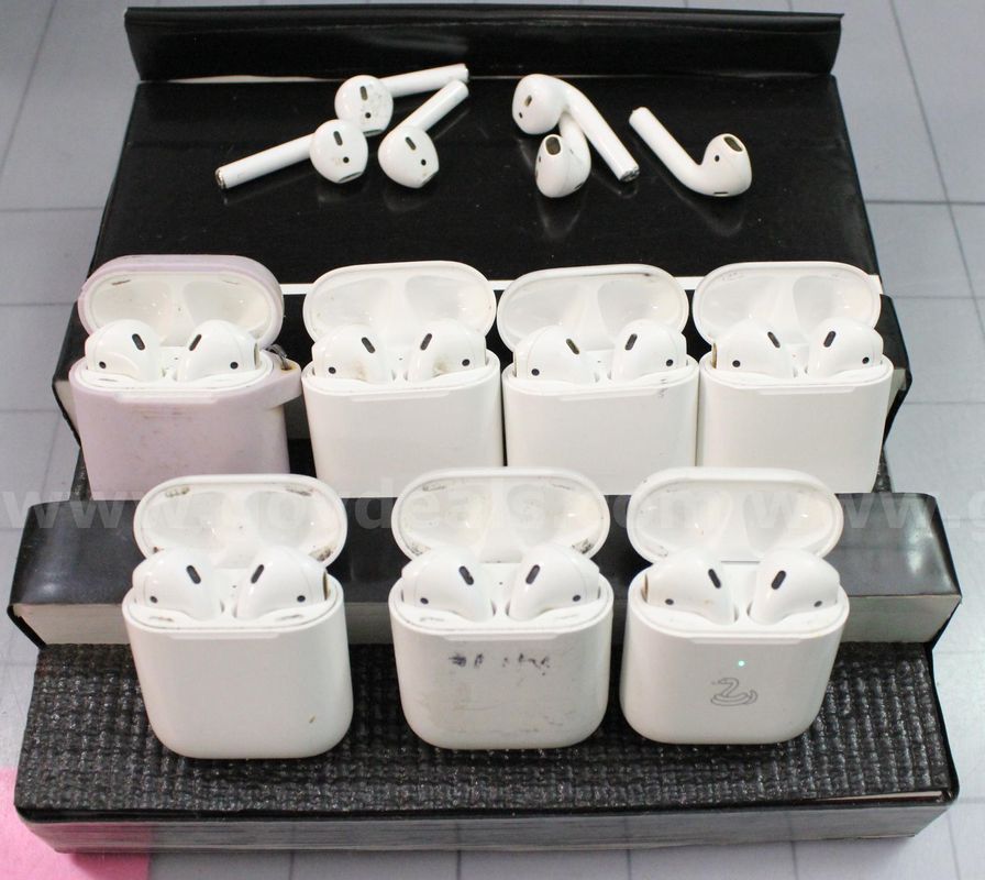 (7) Sets of Apple Air Pods/etc., Approximately 1 lb., #35551