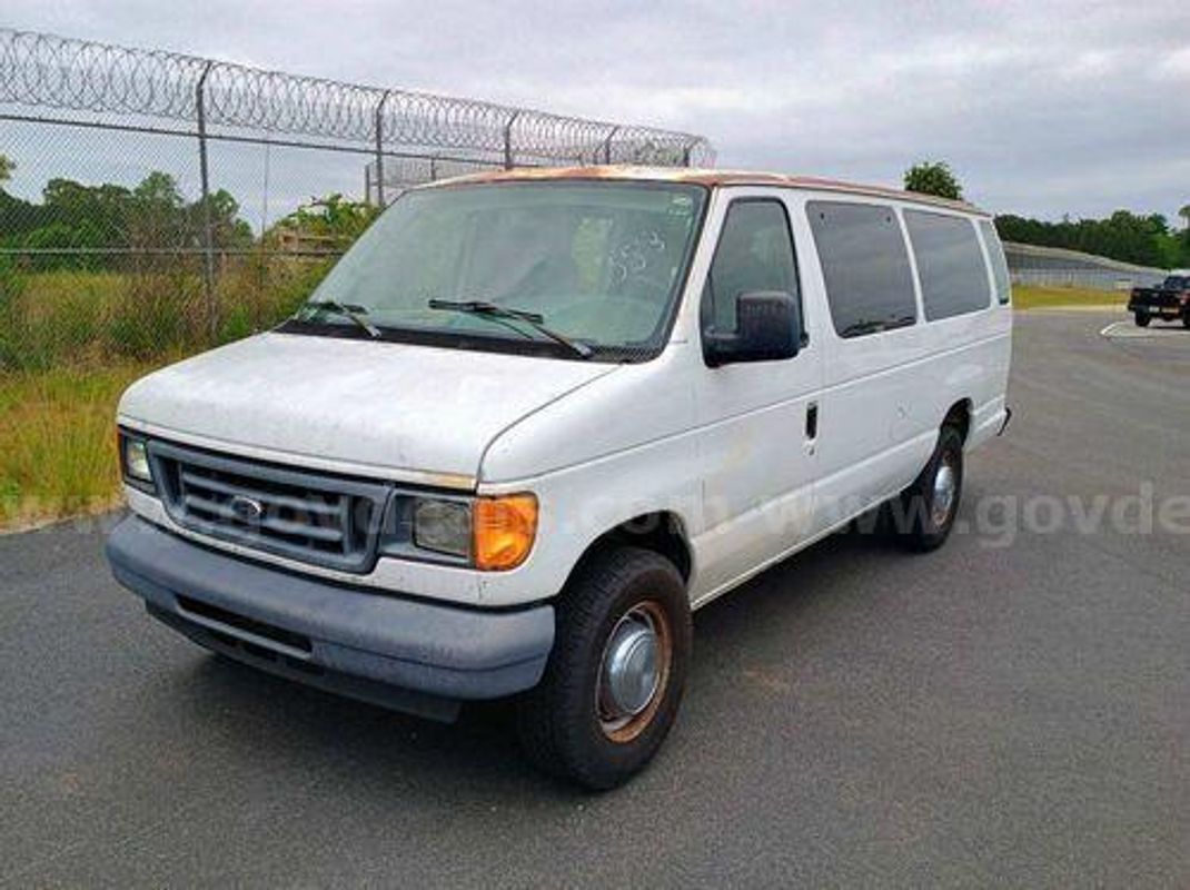 2006 Ford Econoline (221569 BT)
