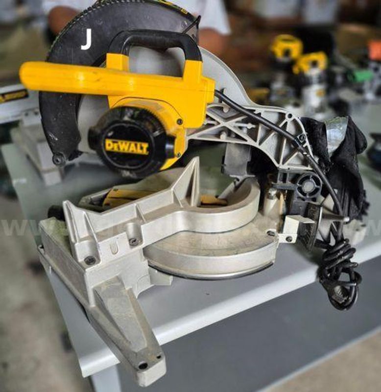 Compound Miter Saw (222443 BT)