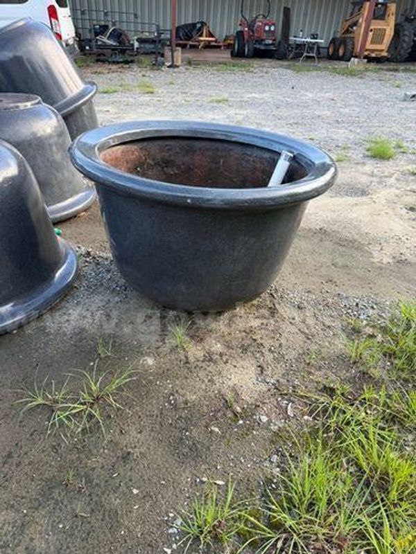 Large flower pots (222831 TM)