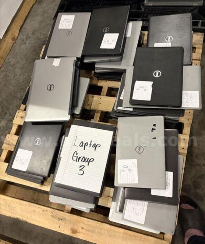 Laptops** NO Hard Drives ** (223220 NM)