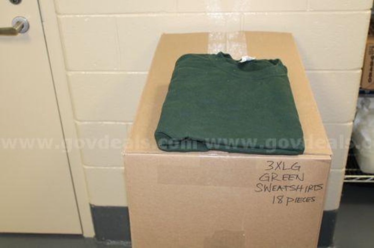 GREEN SWEATSHIRT'S (222777 NM)