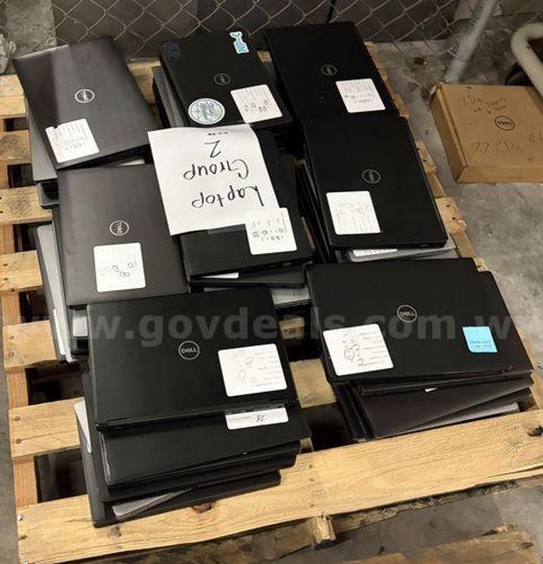 Laptops** NO Hard Drives ** (223204 NM)