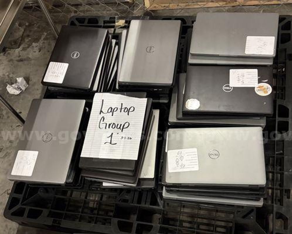 Laptops** NO Hard Drives ** (223193 NM)