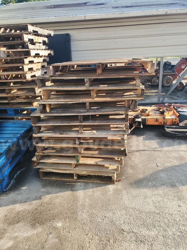 Lot of sixty (60) wood pallets - sizes vary