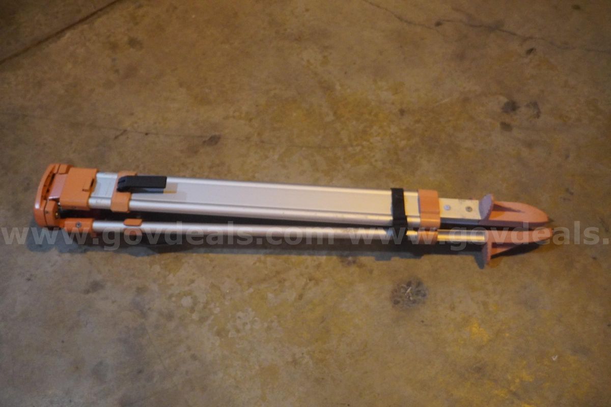 Seco Co. Aluminum Tripod