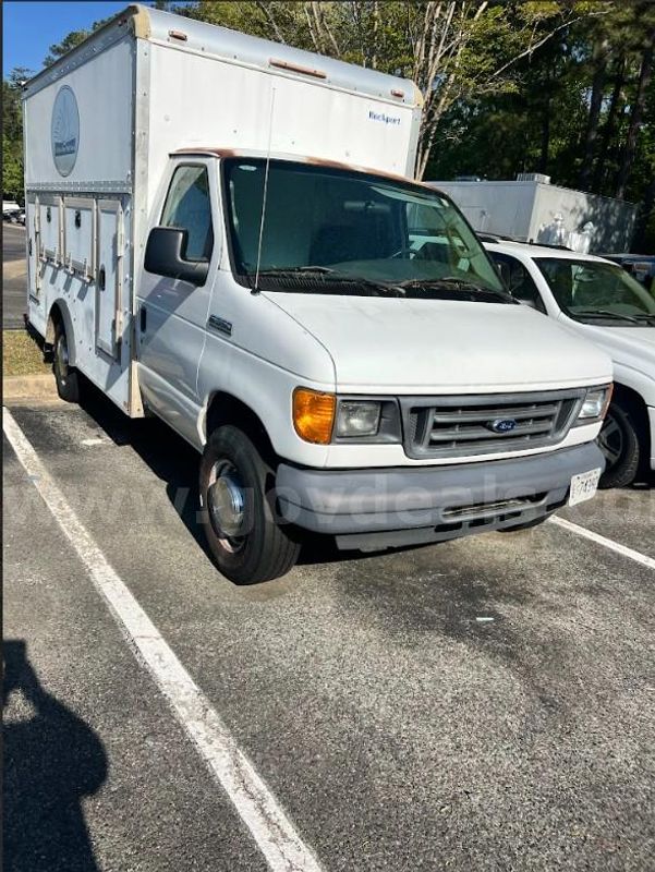 2006 Ford E-350