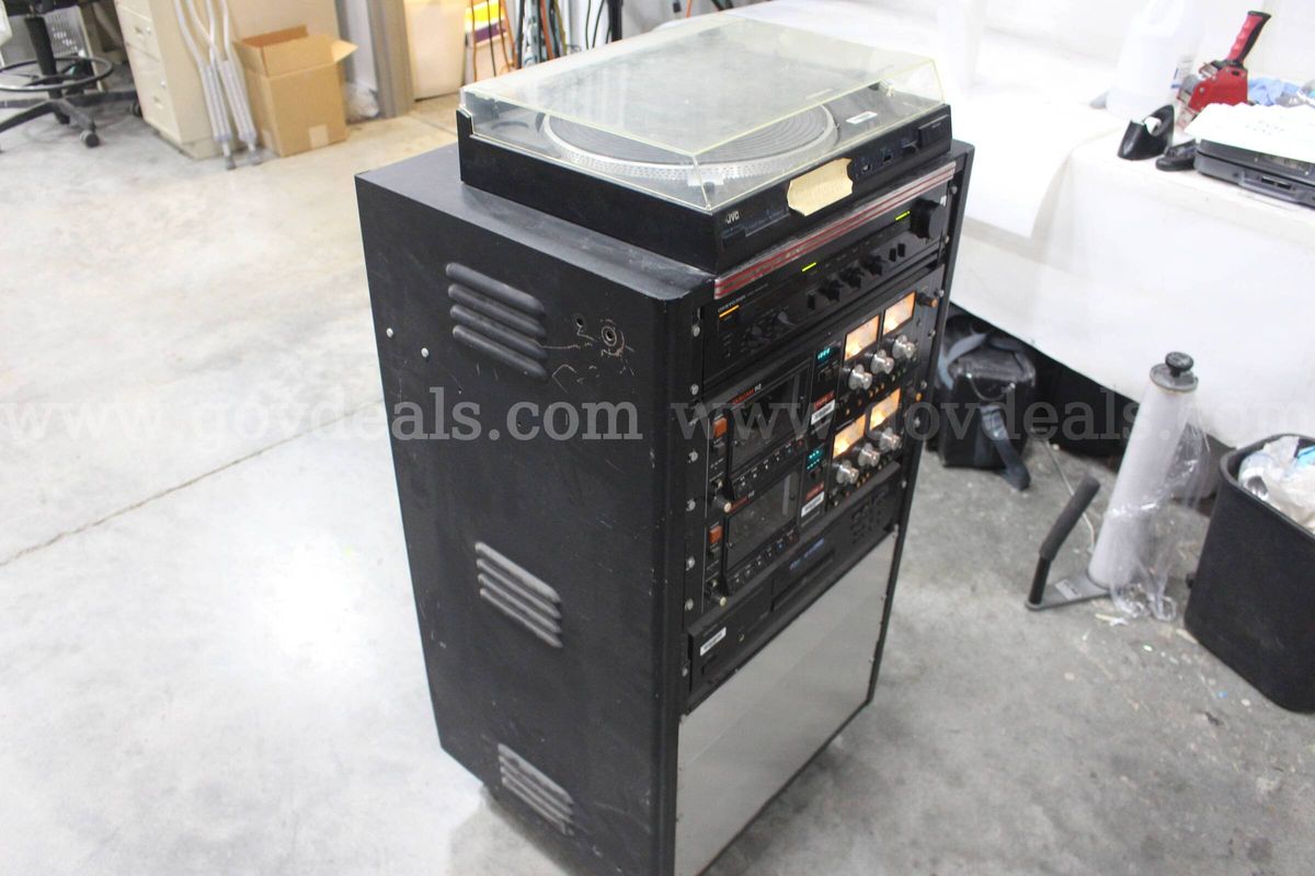 Turntable w/ Recording Equipment