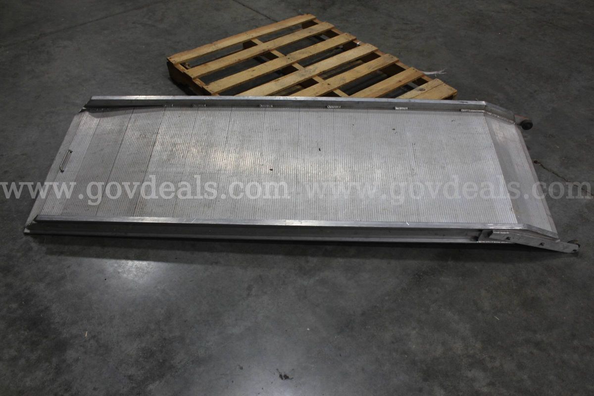 Aluminum Ramp with Wheels