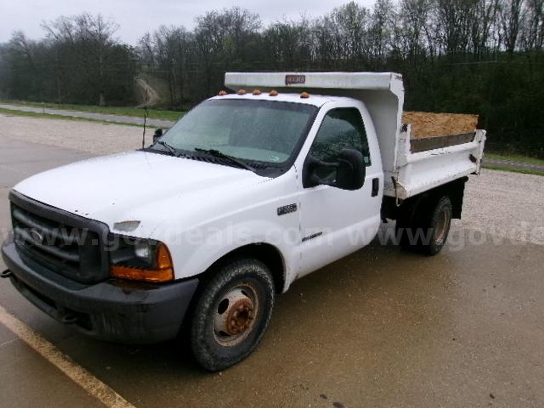 2001 Ford F-350 Super Duty Turbo Diesel XL, 223765 Miles.