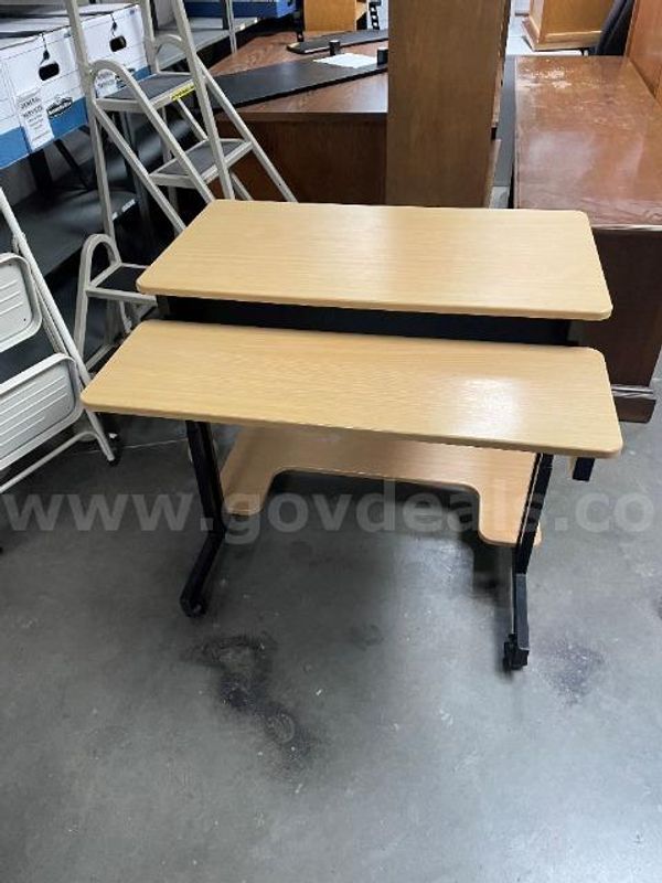Lot of (1) Computer Desk 36" x 31".