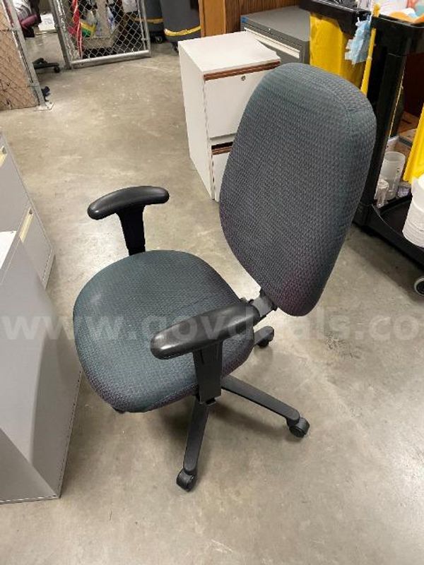 Lot of (1) Rolling Chair.