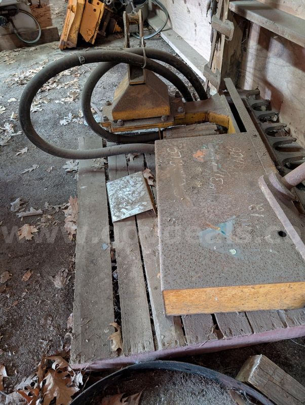 (1) Sickle bar limb cutter, Timber cat, Serial# 10129, Model# 0297214551