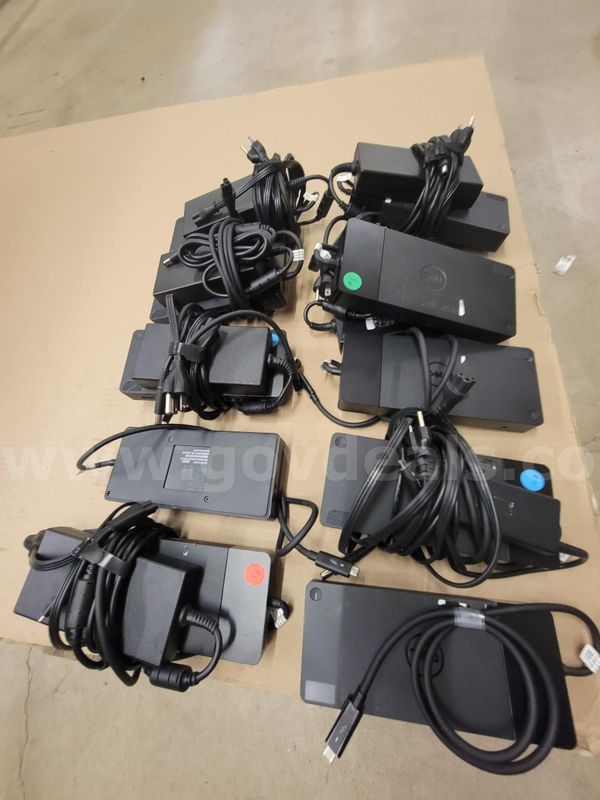 Lot Of 26 Docking Stations