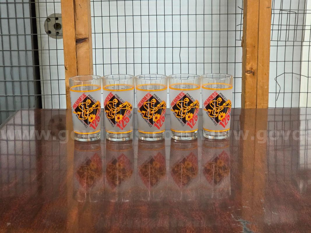 Official 125th Preakness Stakes Commemorative Glass (2000) Lot of (56)