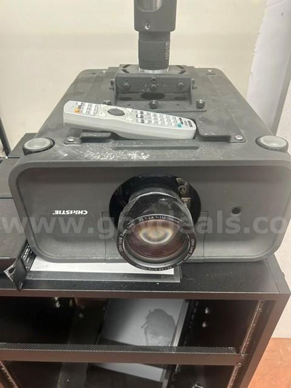 Projector & screen