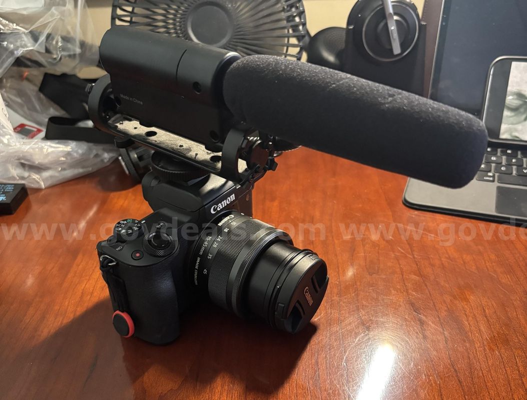 Used Canon EOS M50 Camera