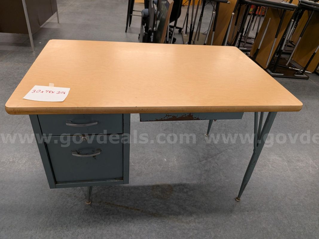Desk 30x48x30h