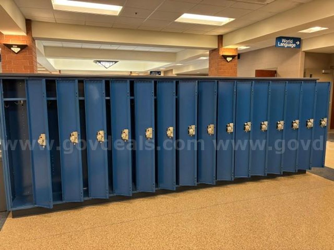 360 Used Lyon Lockers