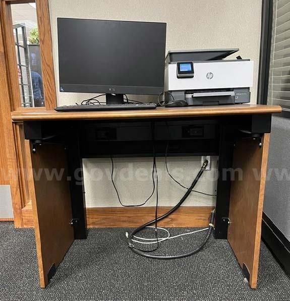 One Individual Wood Study Table X.T.10