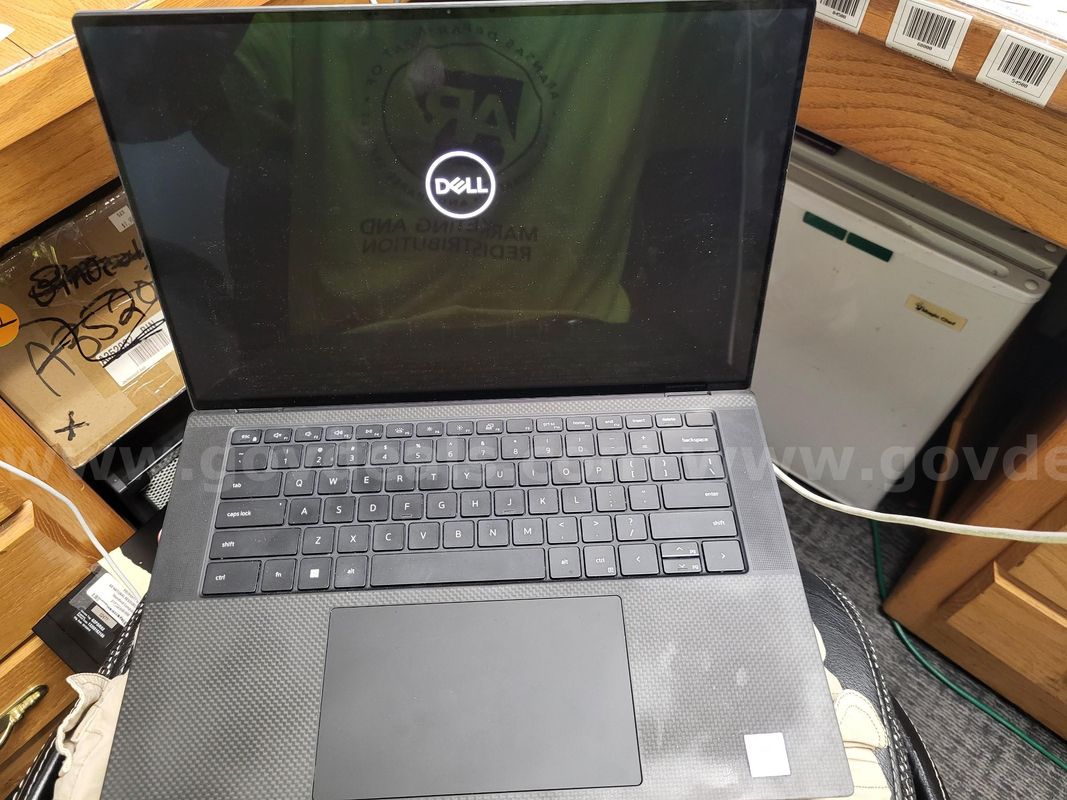 DELL XPS 15 9520