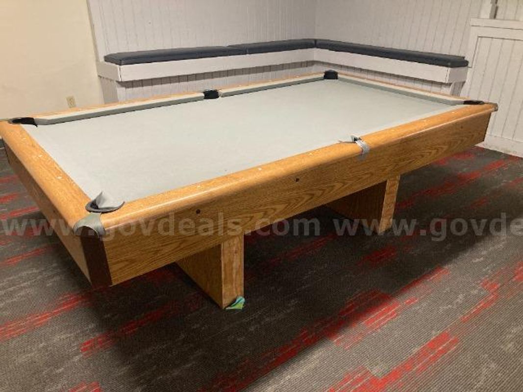 Pool table
