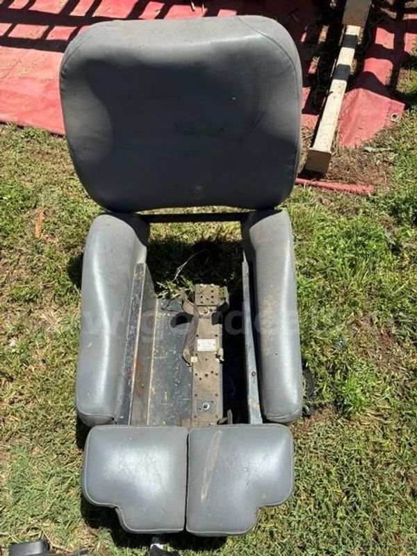 Fire Apparatus Seats, 3 NEW & 2 USED