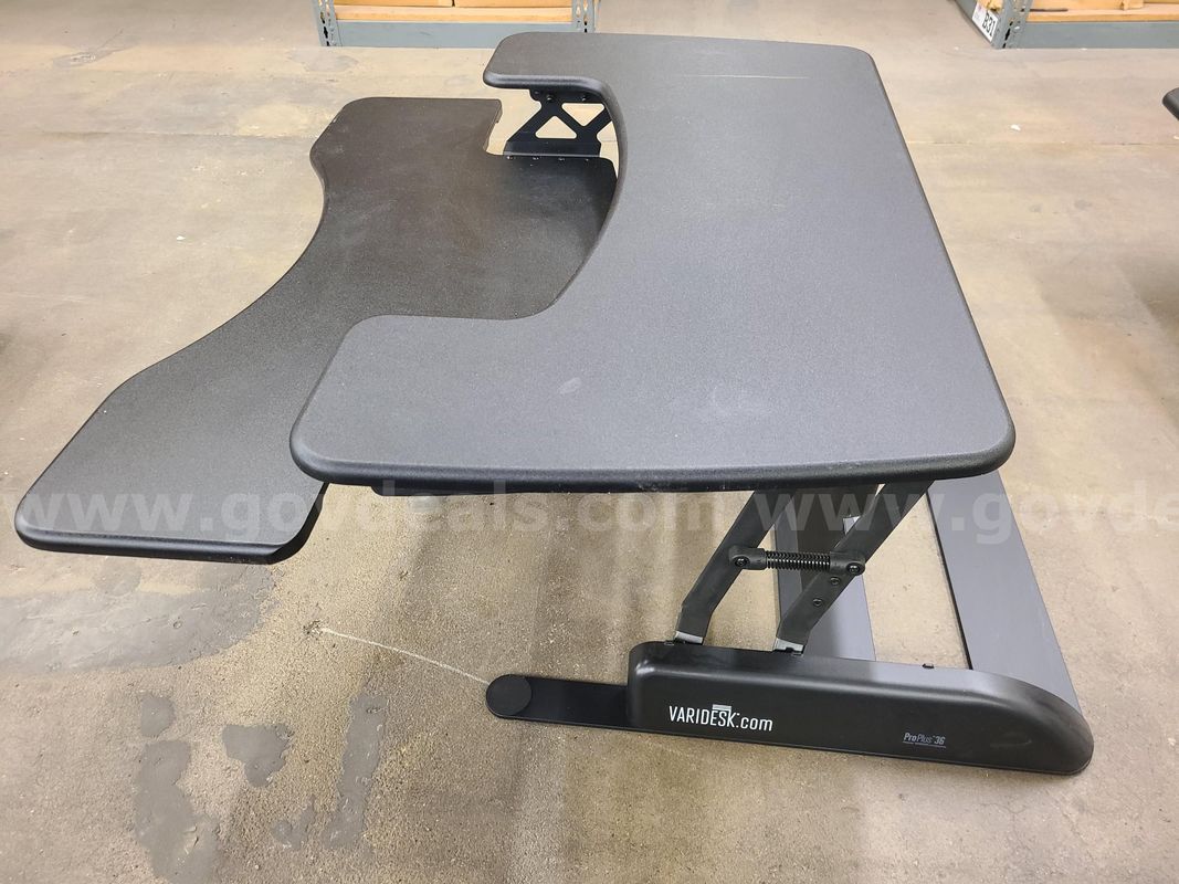 1 UNM Varidesk