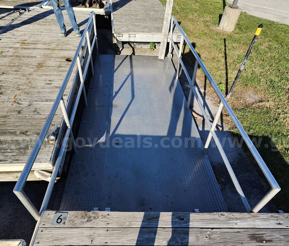 Aluminum Gangway from Municipal Ramp