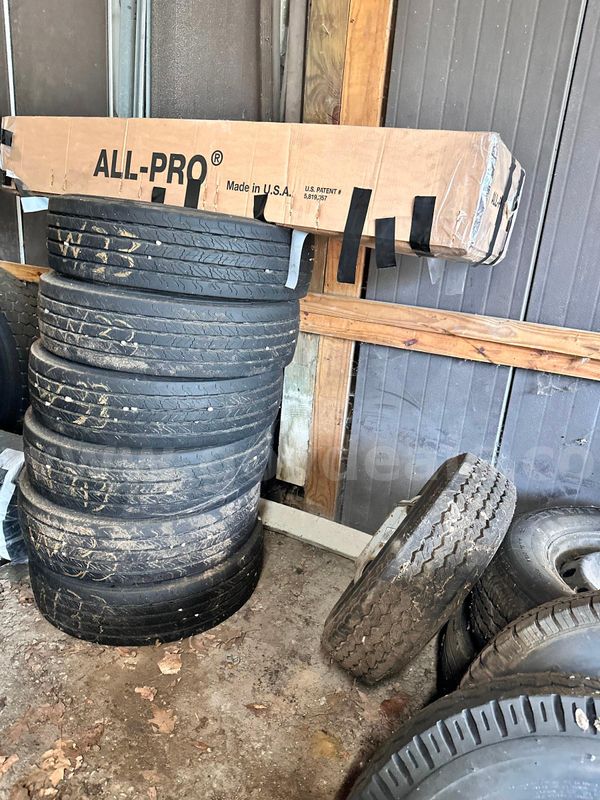 Lot of Tires. Sizes and Quantities in the description.