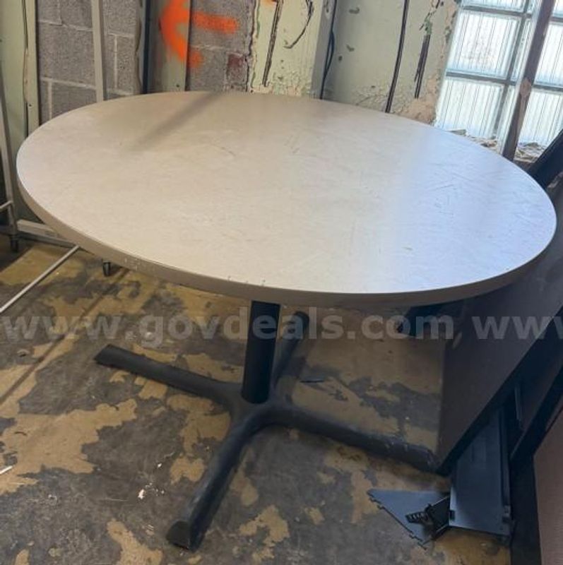 Round Table