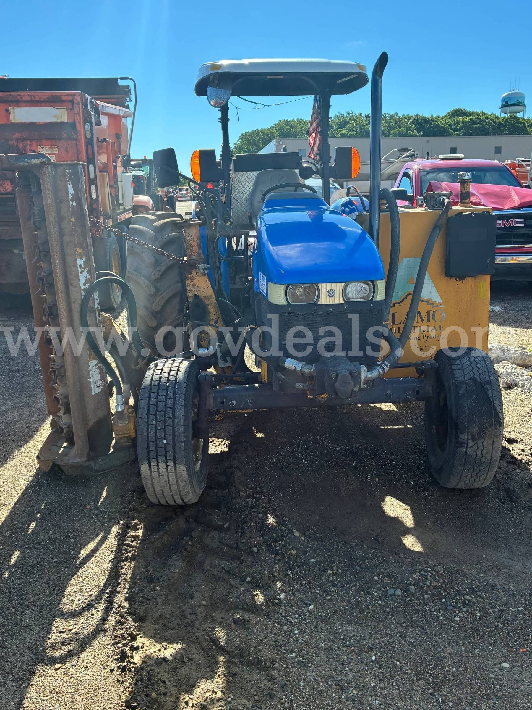 New Holland TN75