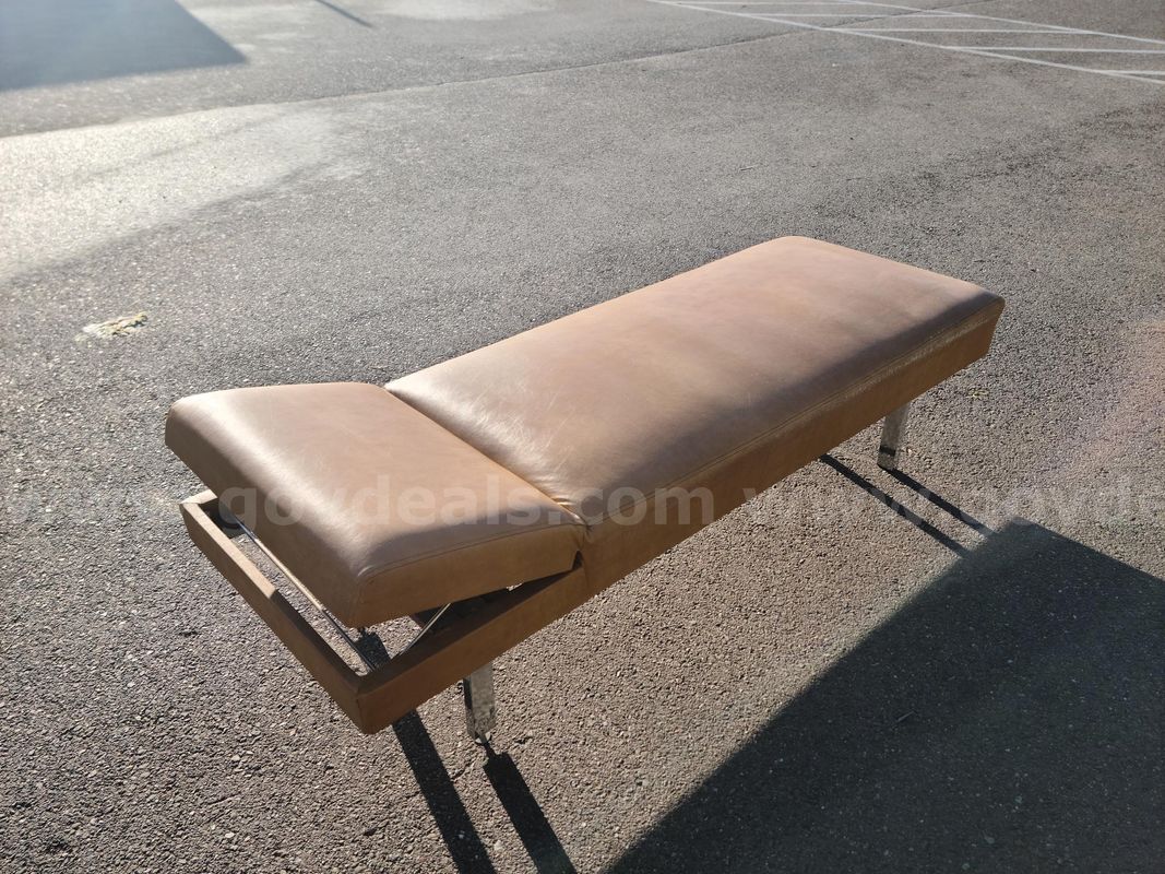 Recovery Couch